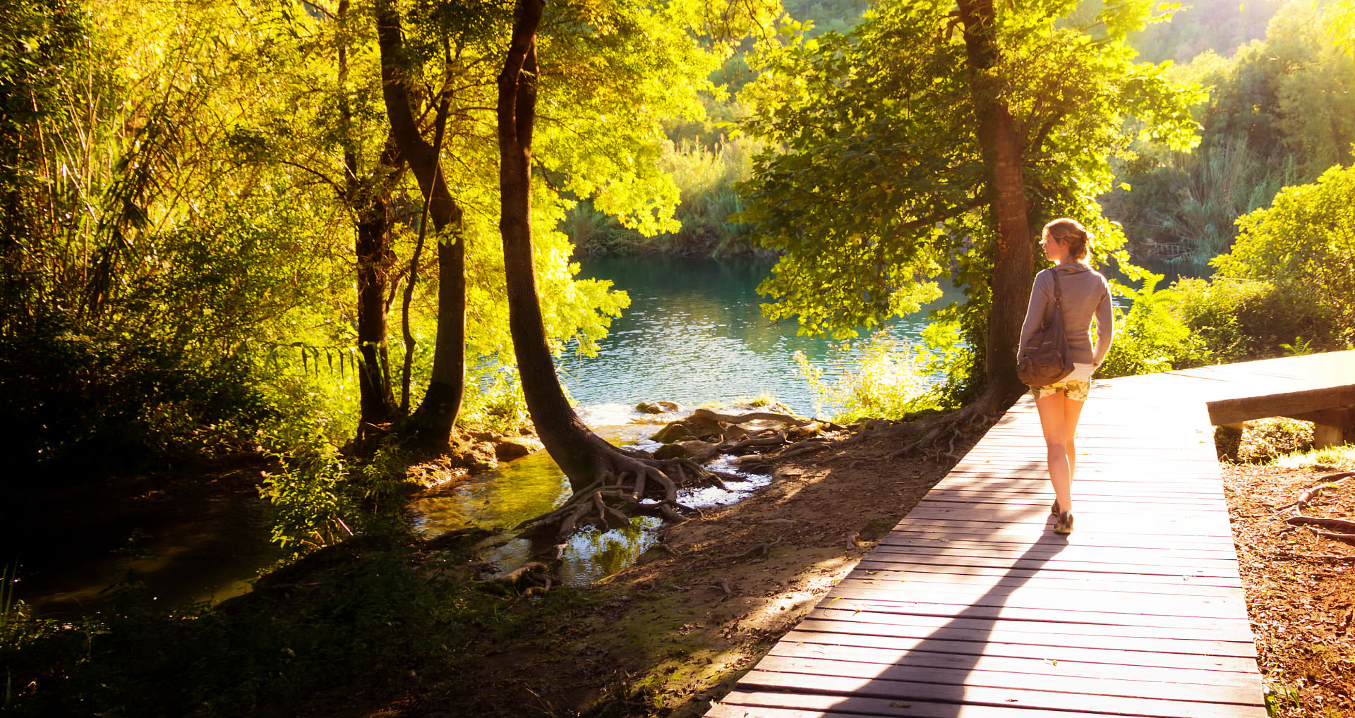 couple-hiking-banner